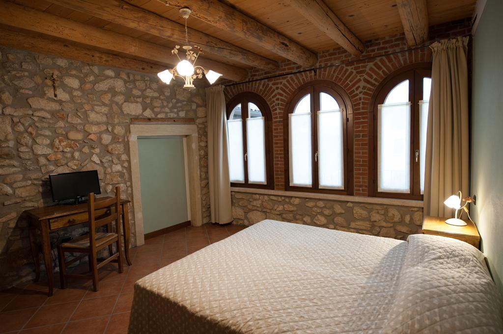 Agriturismo Corte Galvani Negrar Δωμάτιο φωτογραφία